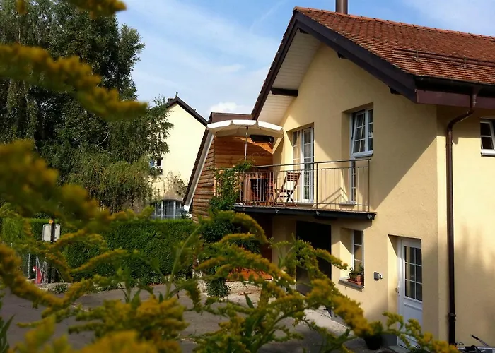 Photo de Lodge & Lake Buchillon